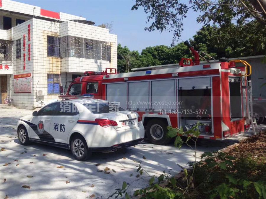 東風(fēng)4噸水罐消防車 東風(fēng)4噸水罐消防車