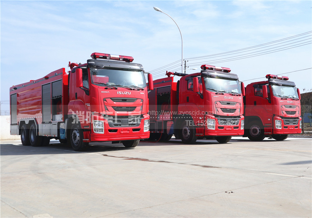 五十鈴后雙橋干粉泡沫聯(lián)用消防車(chē) 五十鈴后雙橋干粉泡沫聯(lián)用消防車(chē)